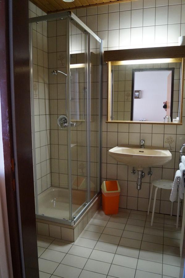 Burgau Gasthof Zum Hirschen מראה חיצוני תמונה
